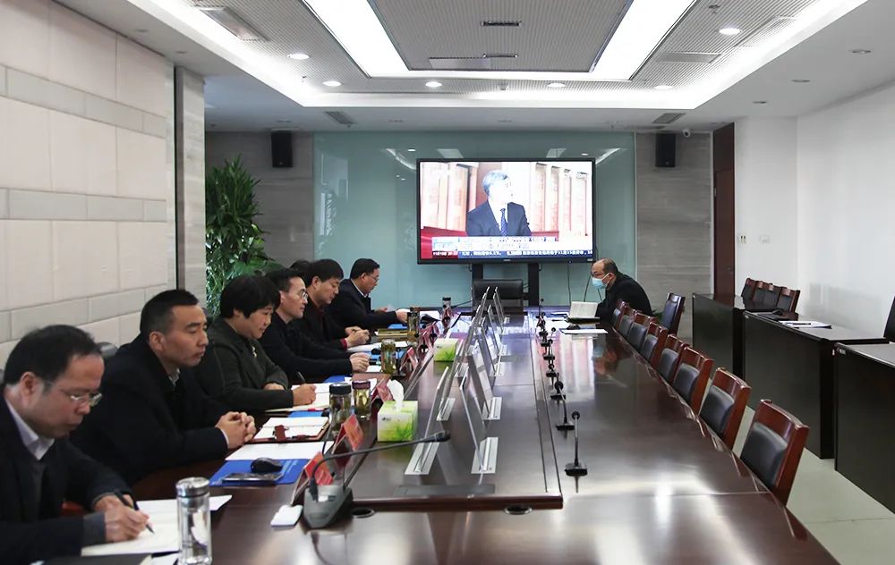 市行政审批局党组专题交流研讨党的十九届六中全会精神学习心得