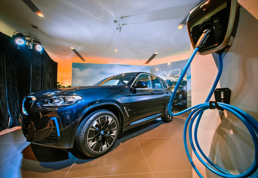 新款BMW iX3：说到性价比，在坐的各位都是弟弟